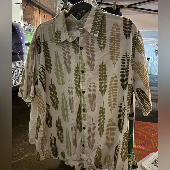 Kulua men’s dress shirt large - Picture 1 of 2